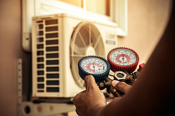 Professional Hvac technician working in Milnesville, PA